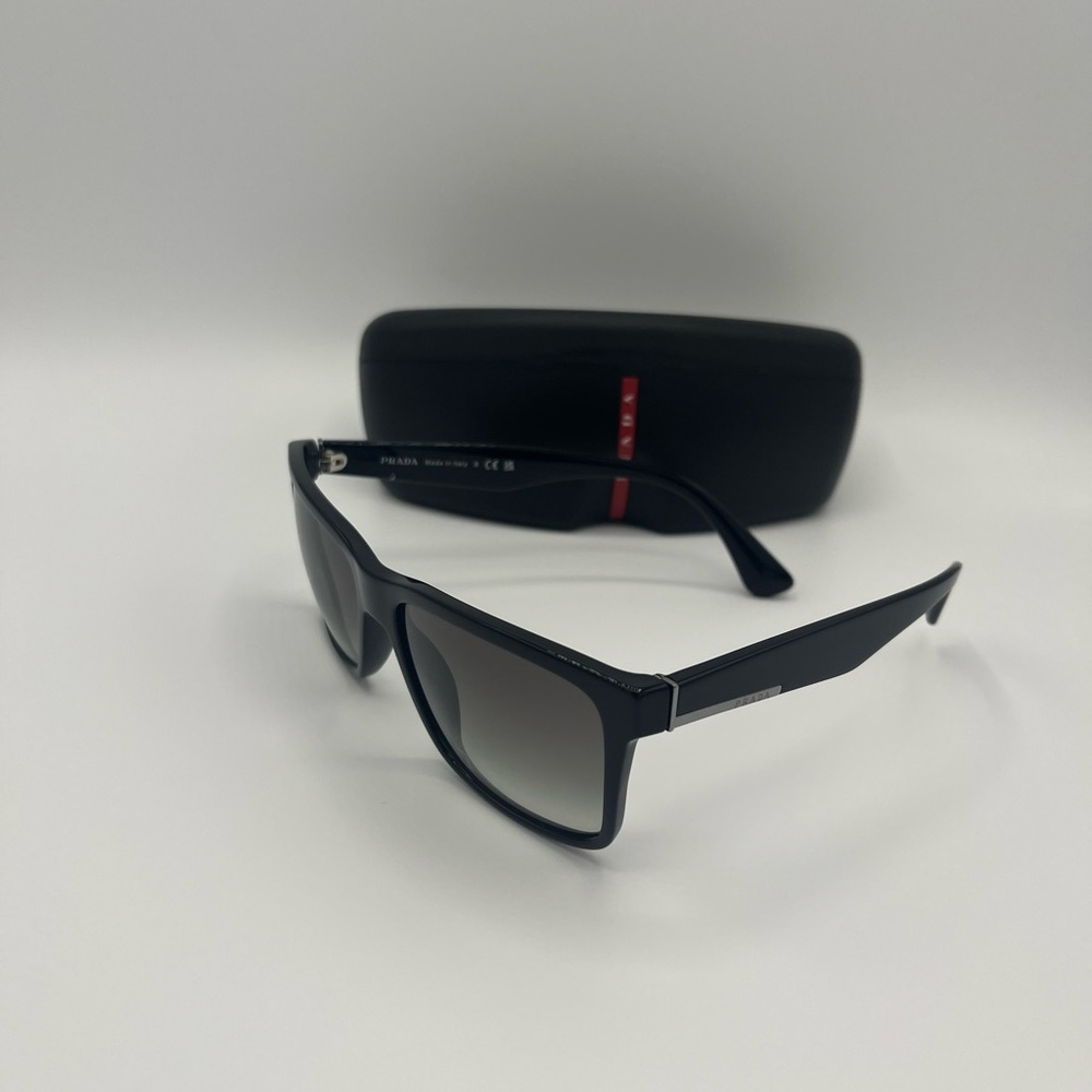 NWT Women’s Prada Sunglasses - Picture 3 of 4